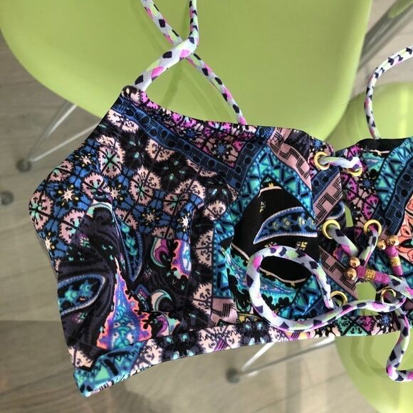 💝(3/$25) *nwot* victoria’s secret + lace up bikini top - Picture 4 of 7
